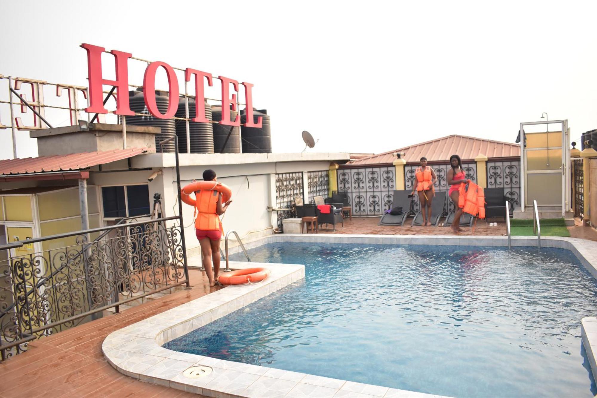 Safyad Hotel Yaoundé エクステリア 写真