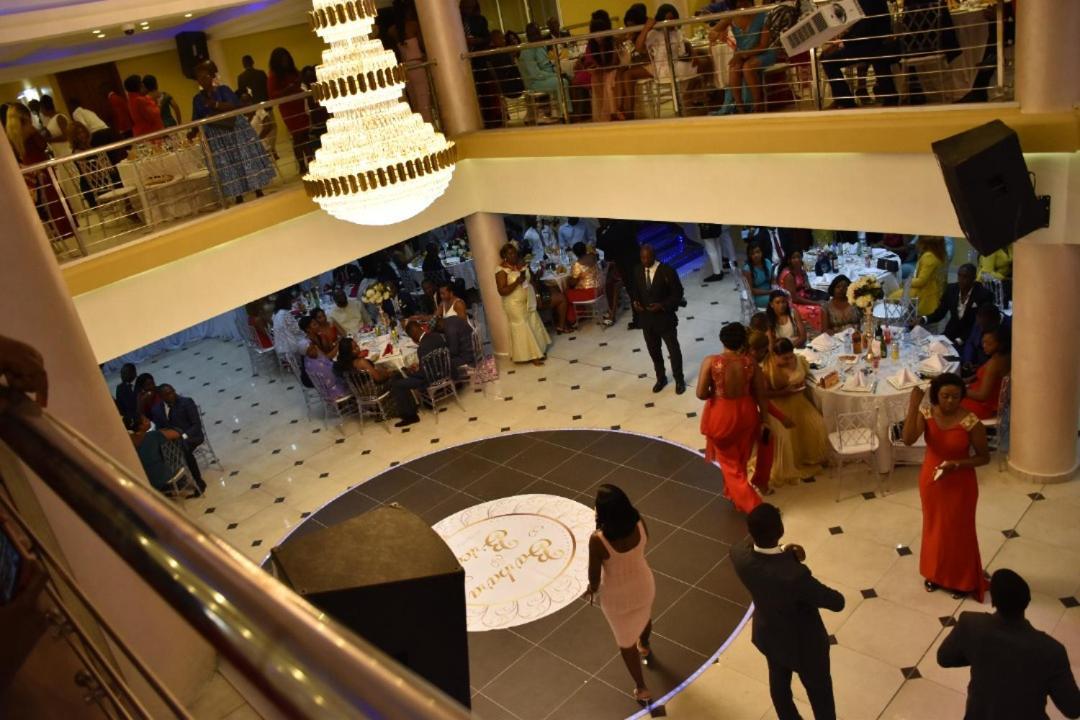 Safyad Hotel Yaoundé エクステリア 写真