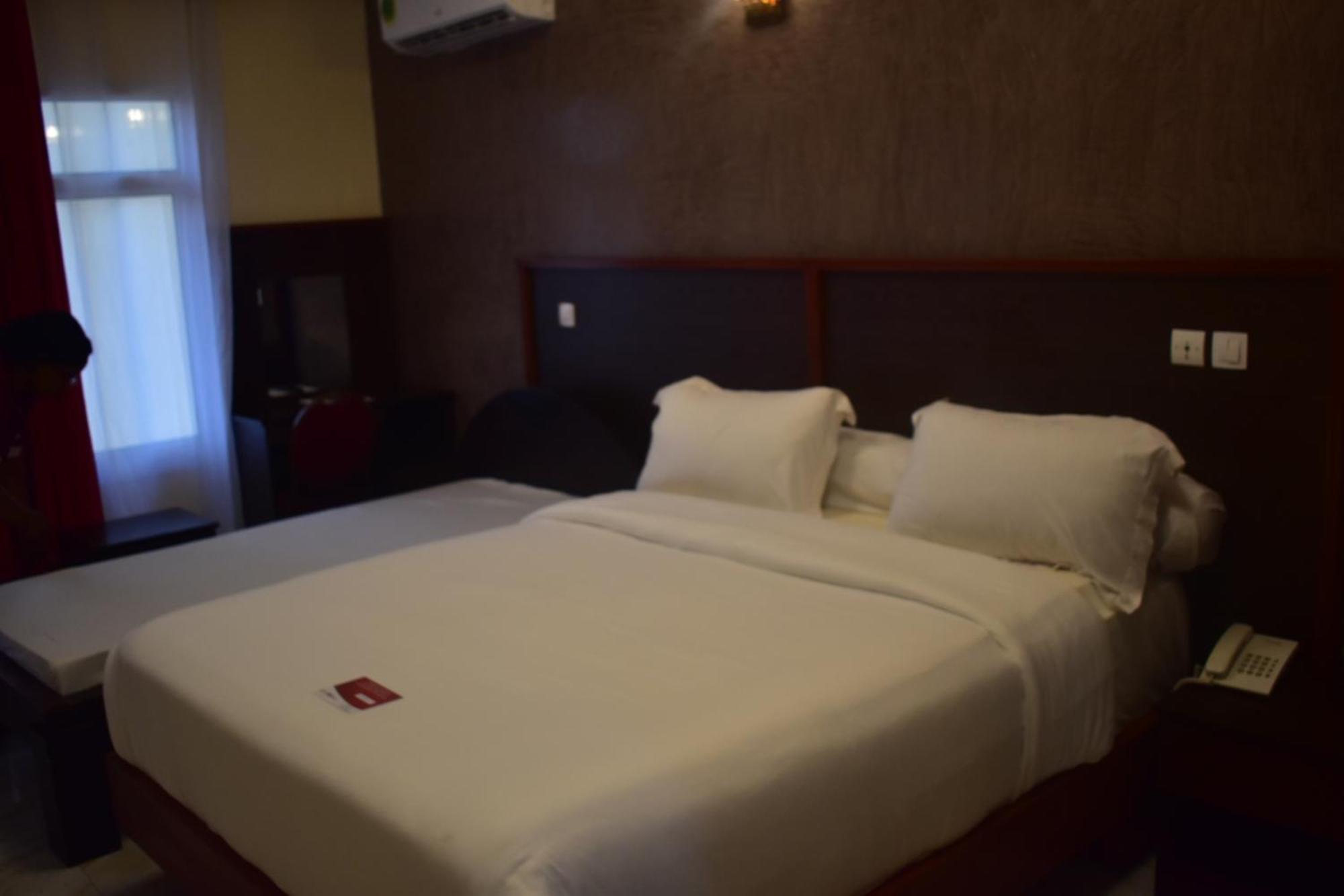 Safyad Hotel Yaoundé エクステリア 写真