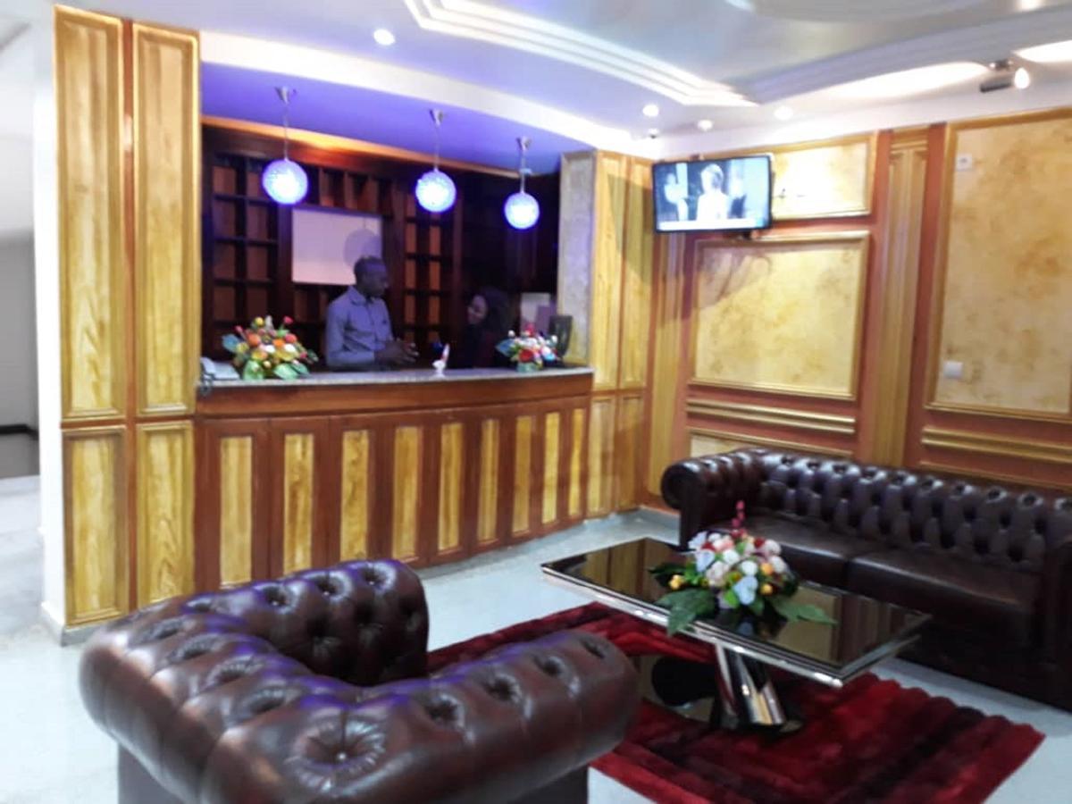 Safyad Hotel Yaoundé エクステリア 写真