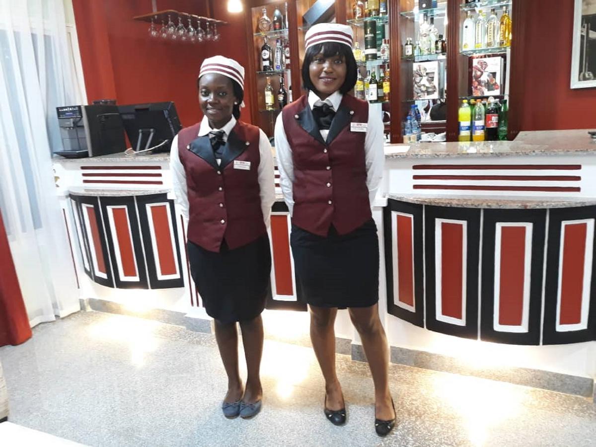 Safyad Hotel Yaoundé エクステリア 写真