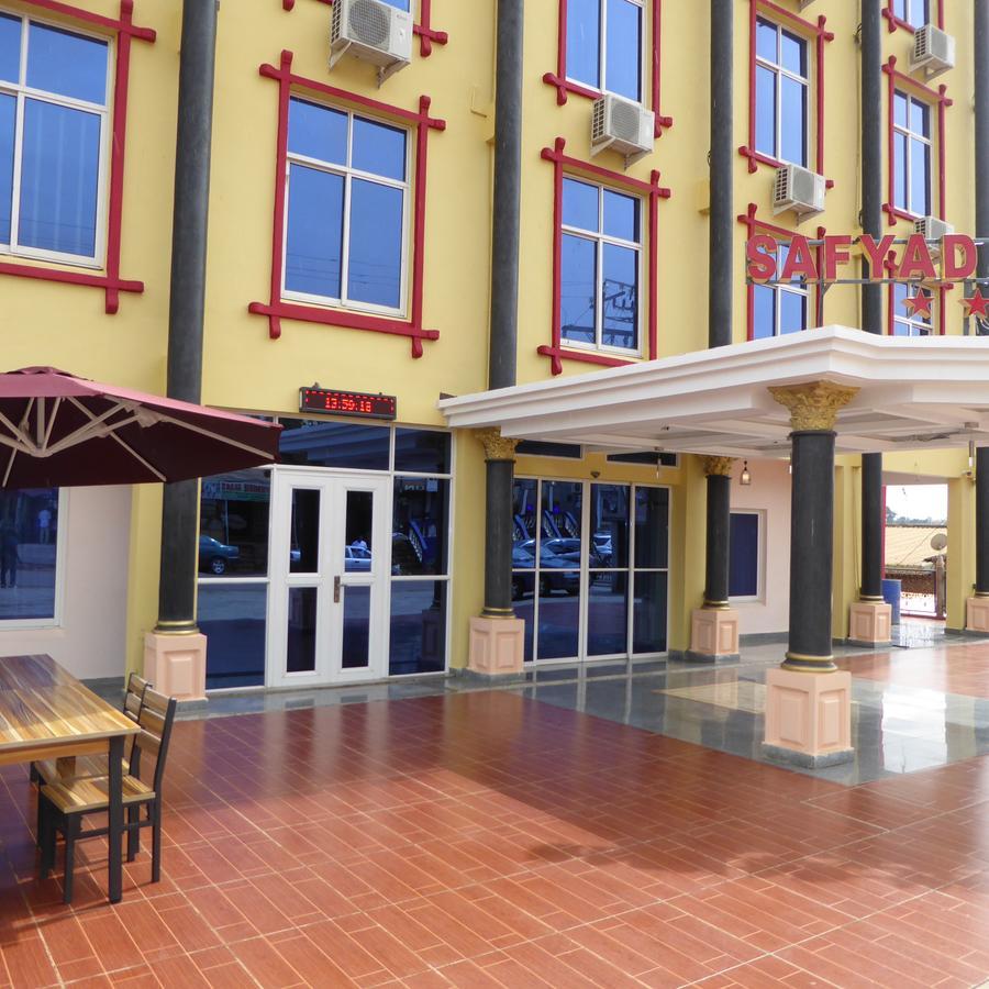 Safyad Hotel Yaoundé エクステリア 写真