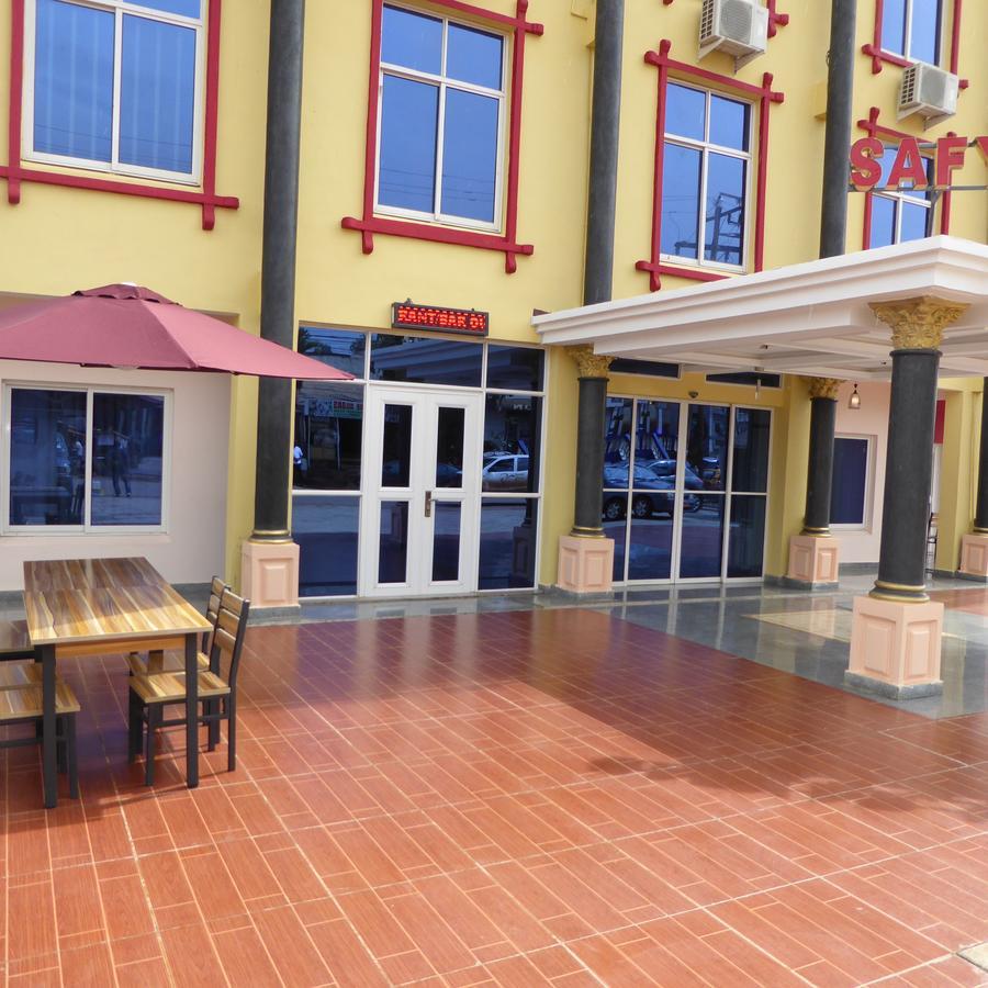 Safyad Hotel Yaoundé エクステリア 写真