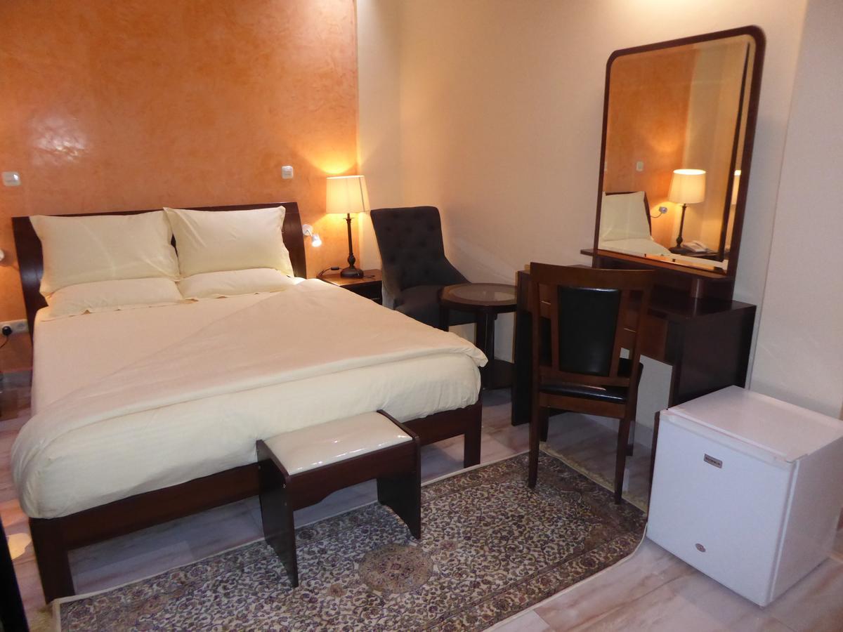 Safyad Hotel Yaoundé エクステリア 写真